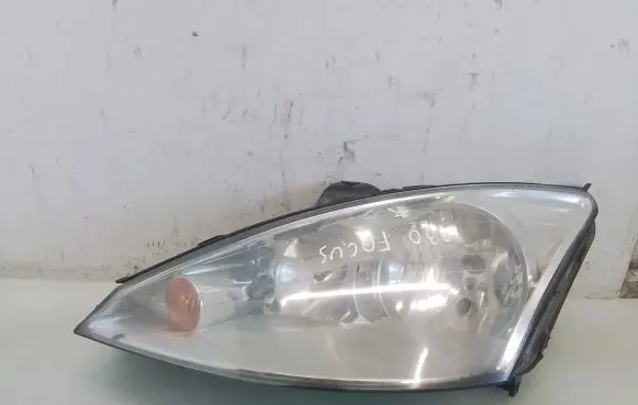 Ford Focus Headlight/headlamp