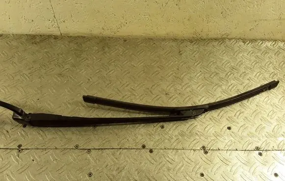 Audi A4 S4 B7 8E 8H Windshield/front glass wiper blade 8E1955407C