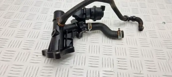 Opel Vivaro Thermostat/thermostat housing 110600686R