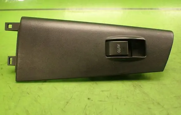 Toyota Corolla E120 E130 Quarter vent window switch 54035103