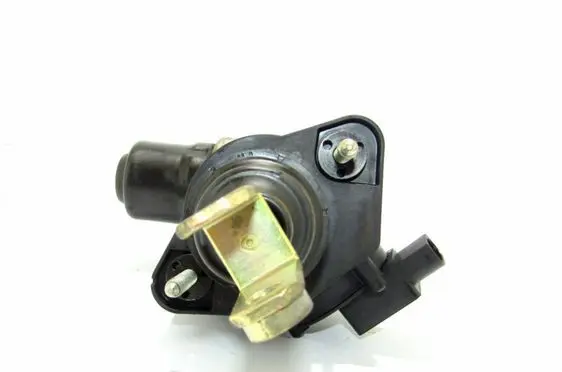 Mercedes-Benz E W211 Master brake cylinder A0004300312