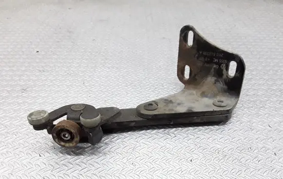 Volkswagen Caddy Sliding door lower roller guide/hinge 2K0843398A