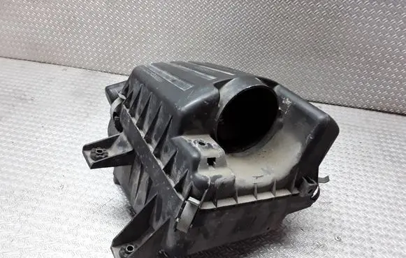 Suzuki Grand Vitara I Air filter box