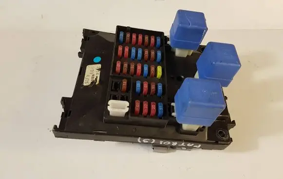 Nissan Patrol 4W60 Fuse module VB94J05 4J05 2154VB94J05