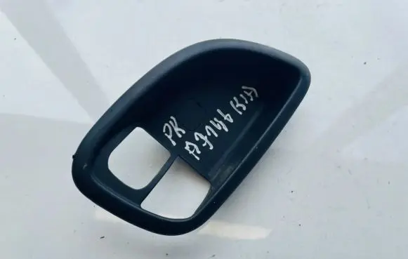 KIA Carens II Other interior part 826111d000 82611-1d000
