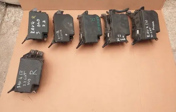 Toyota RAV 4 (XA30) Fuse box set