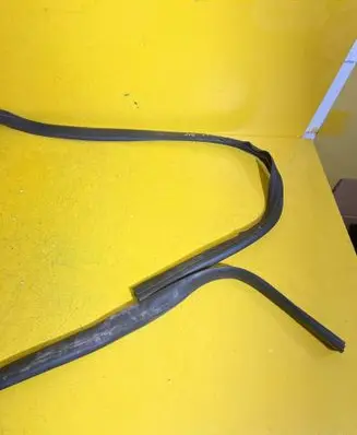 Ford Focus Front door rubber seal 