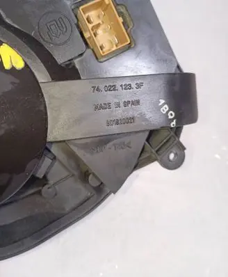 Volkswagen PASSAT B5 Heater fan/blower 8D1820021