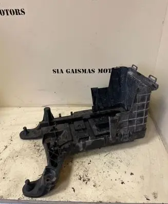 Volkswagen PASSAT B6 Battery tray 1K0915333