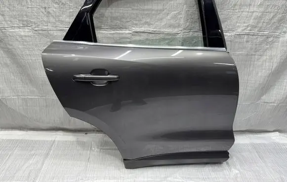Jaguar F-Pace Rear door