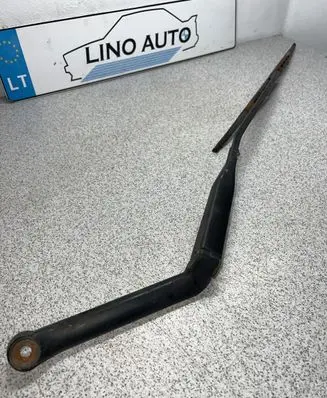 BMW 3 E36 Windshield/front glass wiper blade 8360412