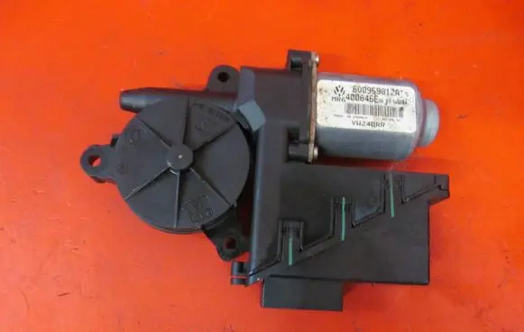 Volkswagen Polo Rear door window regulator motor 6Q0959812A