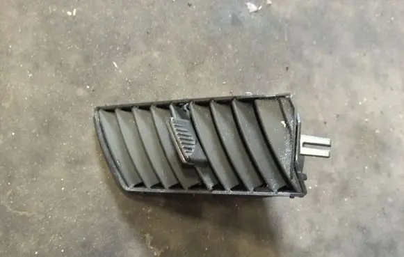 Opel Zafira C Dash center air vent grill 13145264
