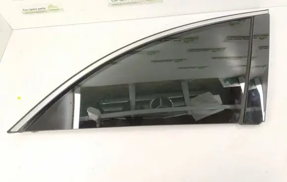 Mercedes-Benz R W251 Rear side window 2516700650 A2516700650