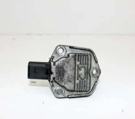 Audi A4 S4 B8 8K Oil level sensor 1J0907660F