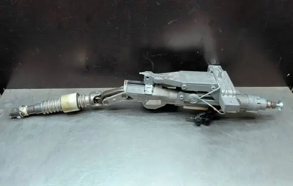 Mercedes-Benz CLK A209 C209 Steering wheel axle A2094601516