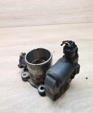 Toyota RAV 4 (XA20) Throttle body valve 1923002010