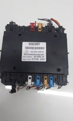 Volkswagen Touareg I Comfort/convenience module 7L6937049M 05066525