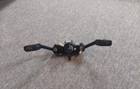 Volkswagen PASSAT B8 Indicator stalk 5Q0953521AH