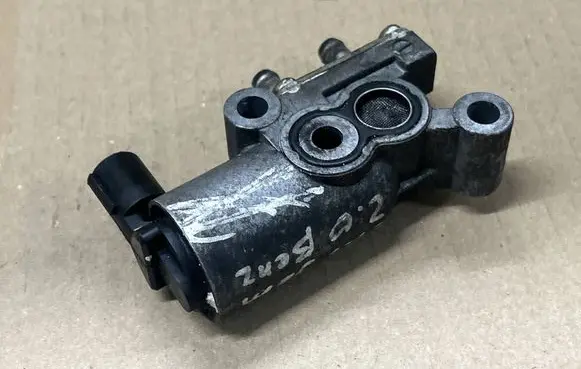 Honda CR-V Camshaft vanos timing valve