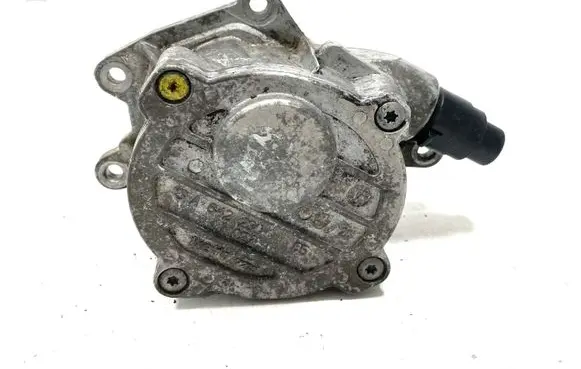 Mercedes-Benz E W211 Vacuum pump A6422300165