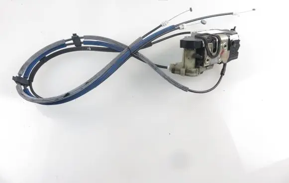 Peugeot 1007 Front door lock