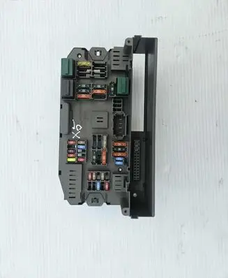 BMW X5 E70 High voltage junction box B010107400
