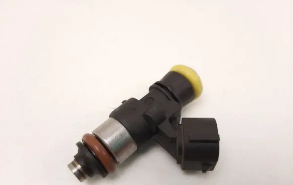 Volkswagen PASSAT B6 Fuel injector 03C906039A 0280158831