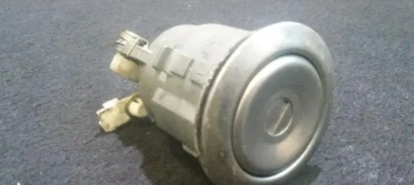 Mazda Demio Ignition lock