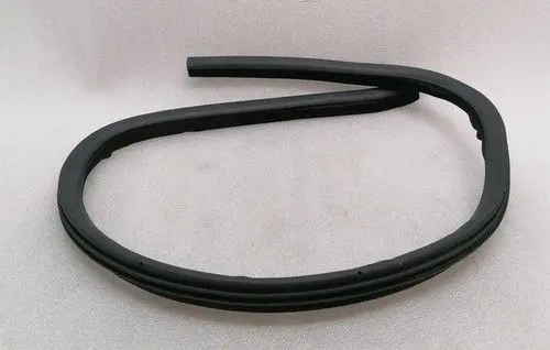 Aston Martin DB11 Rubber seal front coupe door window ED43F20708CB