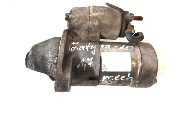 Opel Zafira B Starter motor