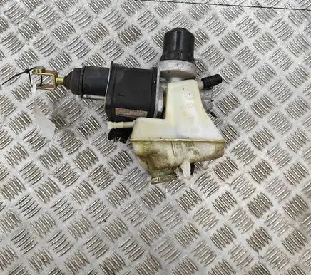 Mercedes-Benz CLS C219 Brake booster A0004300312 0204024105
