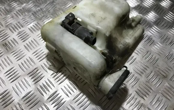 Renault Twingo I Windshield washer fluid reservoir/tank 7701669817c 7700817588g