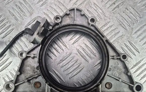 BMW X5 E70 Other engine bay part 003982