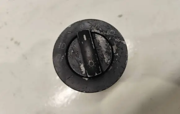Volkswagen Touareg I Light switch 7L6941431C 04054923