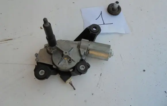 Renault Megane III Rear window wiper motor