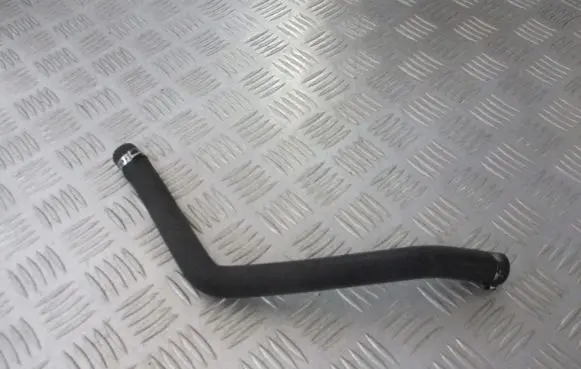 Audi A4 S4 B5 8D Engine coolant pipe/hose