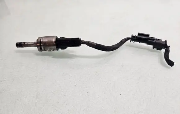 Fuel injector