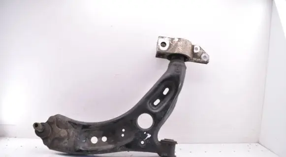 Volkswagen Touran II Front lower control arm/wishbone