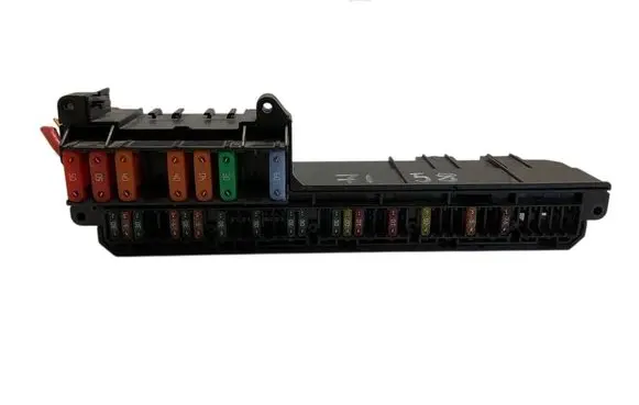 BMW 5 E60 E61 Fuse box set 15613290