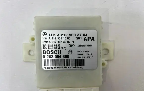 Mercedes-Benz E W212 Parking PDC control unit/module 0326654857900