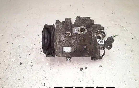 Volkswagen Polo IV 9N3 Air conditioning (A/C) compressor (pump) 6q0820808