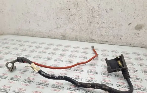 Volkswagen Golf V Positive cable (battery) 1K0971909B