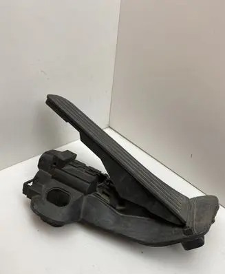 Volkswagen PASSAT CC Accelerator throttle pedal 1K2721503M
