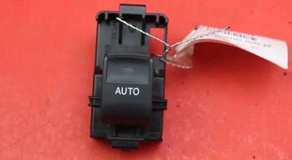 Toyota Corolla E10 Electric window control switch 192801