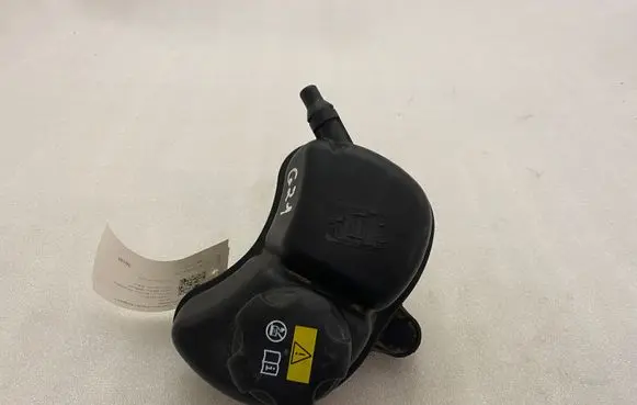 BMW 3 G20 G21 Coolant expansion tank/reservoir cap 8610653