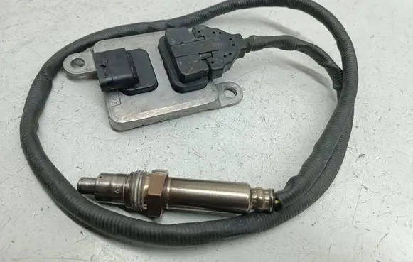 Mercedes-Benz E W212 Lambda probe sensor A0009053603 5WK96683C 0009053603