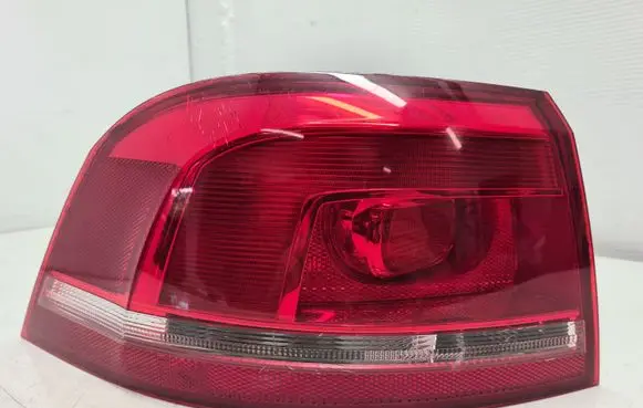 Volkswagen PASSAT B7 Rear/tail lights 3AF945095C