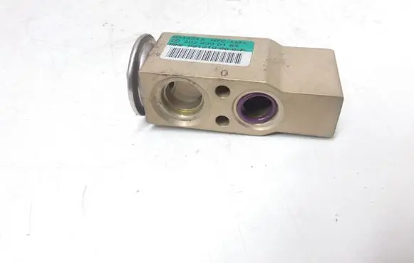 Porsche Boxster 986 Air conditioning (A/C) expansion valve 2028300184 521210908F 651451X