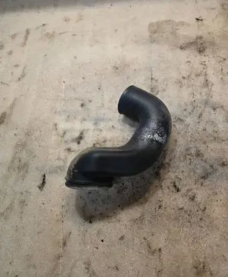 Mitsubishi Pajero Air intake duct part 